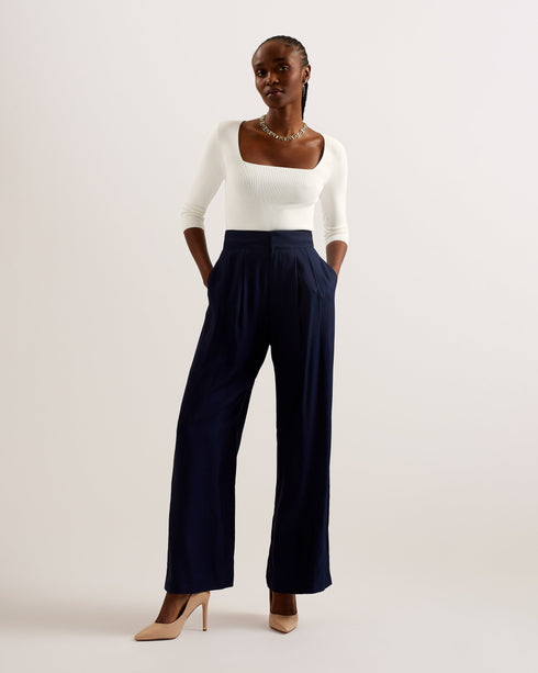 VALLRYY-Knitwear-Square Neck Fitted Knit Top- Ted Baker Romania