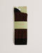 SOKKONE-Socks-With a cool grid pattern and textured trim, let these SOKKONE crew socks peek out from beneath your trousers to add playful detail. A cotton blend material and stretch fit will keep your feet comfortable, finished with the branded logo on the bottom to put some style in your step. Crew socks Grid pattern Gold foil brand logo on bottom Textured trim Cotton blend Stretch fit- Ted Baker Romania