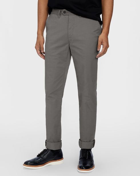 <P>Slim Fit Chinos</P>