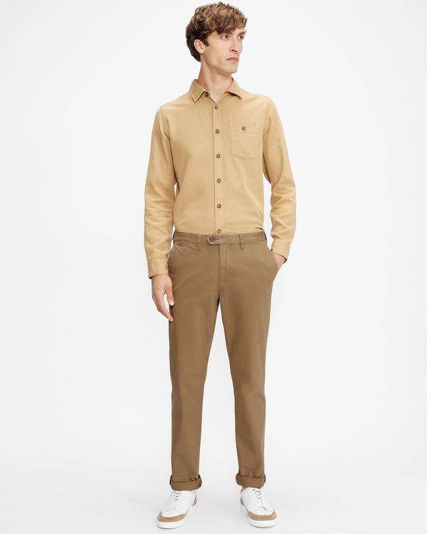 <P>Slim Fit Chinos</P>