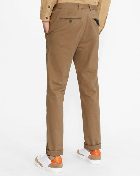 <P>Slim Fit Chinos</P>