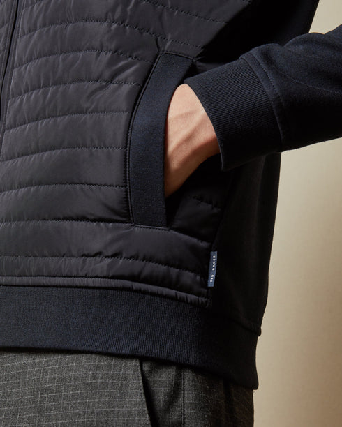 <P>Branded Webbing Neoprene Washbag</P>