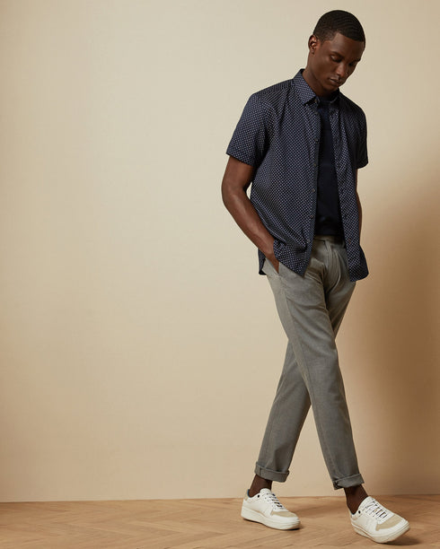 <P>Cotton Geo Print Shirt</P>
<P><Span>Bring A Fun Pop Of Print To Looks With The Sortit Shirt From Ted. Designed With A G...