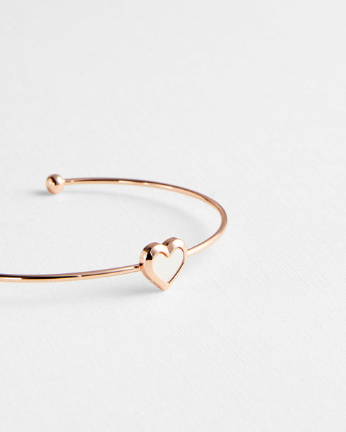 <P>Mother Of Pearl Heart Stud Earring</P>