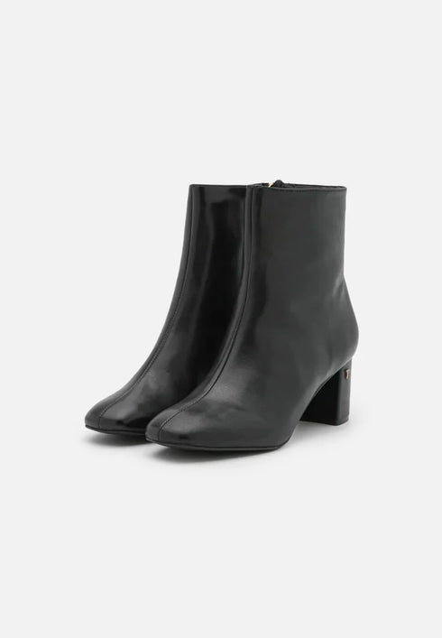 NEYOMI-Boots-Leather Block Heel Ankle Boot- Ted Baker Romania