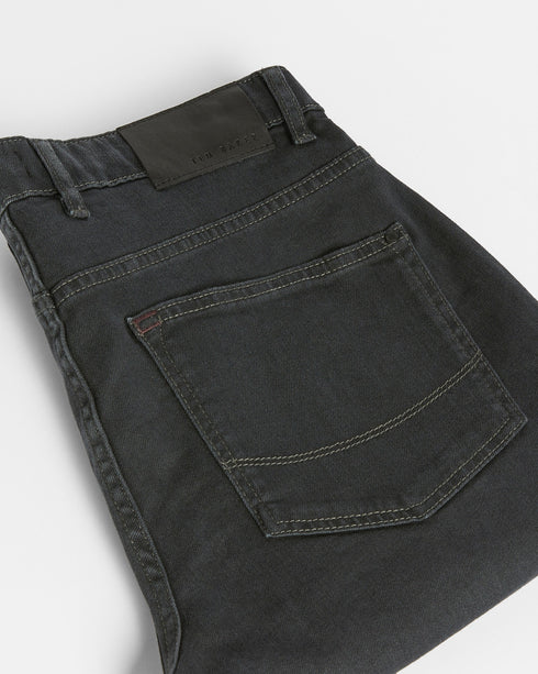 <P><Span Style="Text-Decoration: Underline;">Tapered Leg Grey Denim Jean</Span></P>
<P>Create An Effortlessly Cool Look Wi...