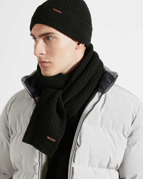 <P Class="Description"><Span Style="Text-Decoration: Underline;">Scarf</Span></P>
<P Class="Description">Keep Your Neck Co...