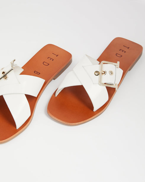<P><Span Style="Text-Decoration: Underline;">Buckle Detail Flat Sandal</Span></P>
<P><Span>Consisting Of A Smooth, Shiny L...
