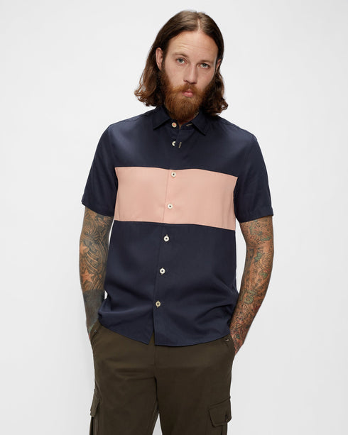 <P><Span Style="Text-Decoration: Underline;">Ss Colour Block Shirt</Span></P>
<Div>
<P>Keep Things Cool And Casual With Th...