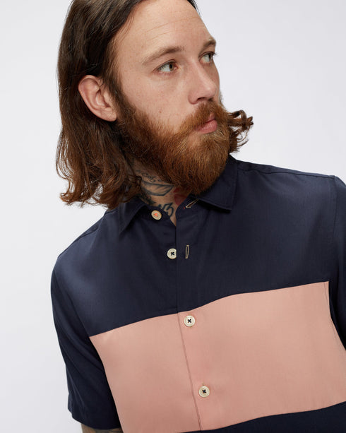 <P><Span Style="Text-Decoration: Underline;">Ss Colour Block Shirt</Span></P>
<Div>
<P>Keep Things Cool And Casual With Th...