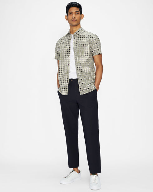 <P>Ss Mid Scale Geo Print Shirt</P>