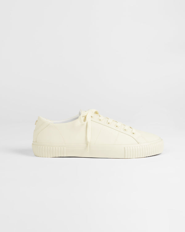 <P><Span Style="Text-Decoration: Underline;">Leather Colour Drench Vulcanised Trainer</Span></P>
<Div Class="Finer-Details...