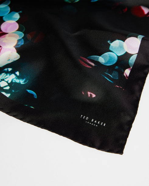 <P>Printed Pocket Square</P>