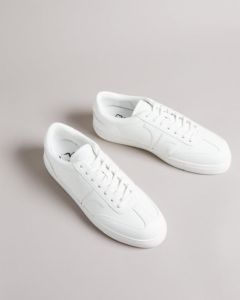 <P>Retro Leather Sneaker</P>