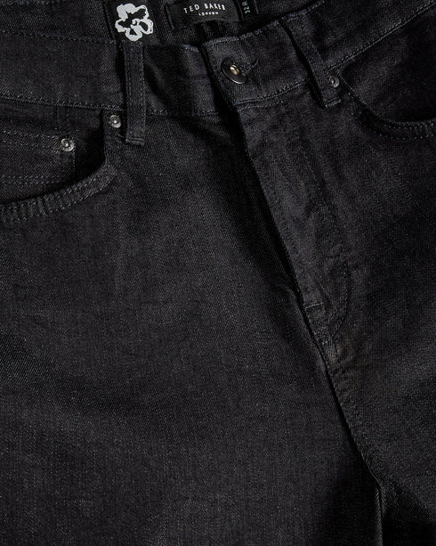 <P><Span Style="Text-Decoration: Underline;">Slim Leg Denim Jean</Span></P>
<P><Meta Charset="Utf-8"><Span>A Classic Cut T...