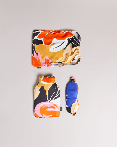 <P>Bolt On Floral Waterbottle Set</P>