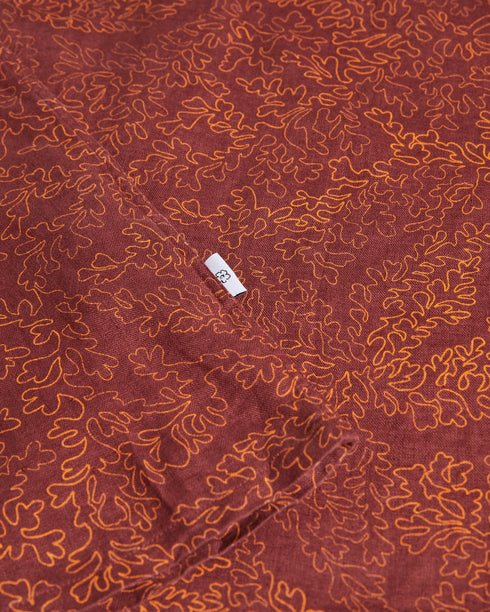 CHAPLN-Shirts-How can CHAPLN look this good? The secret is all in the details: a relaxed fit, short sleeves and an intricate coral print. If you love laid-back style and the comfort of linen, then this shirt is for you.This product is made from European Flax Linen. It is farmed using no irrigation and no pesticides, helping to reduce water and chemical usage. Button up shirt 100% Linen Short sleeved Coral print Classic collar Relaxed fit James is 6'0" / 1.83m and wears Maroon in a size 3- Ted Baker Romania