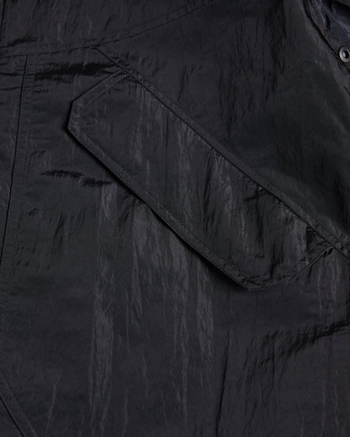 UPCOTT-Outerwear-Temperamental weather? Call on UPCOTT. This hooded jacket is both durable and lightweight—ideal for an extra layer on hikes or keeping in your bag for surprise showers. For a draught-proof fit, tighten the hood's drawstring. Hooded jacket Lightweight Ted Baker branded shoulder patch Long sleeved Toggle hood fastening Zip closure James is 6'0" / 1.83m and wears Medium Pink in a Ted size 3- Ted Baker Romania