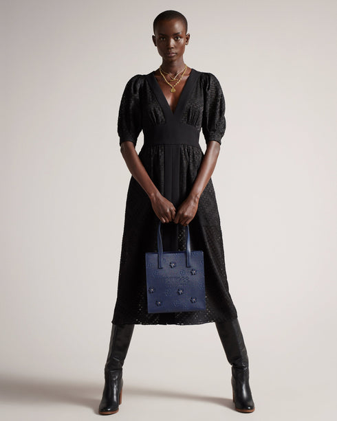 <P>Applique Debossed Floral Small Icon</P>