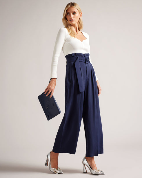 <P>Applique Floral Pouch</P>