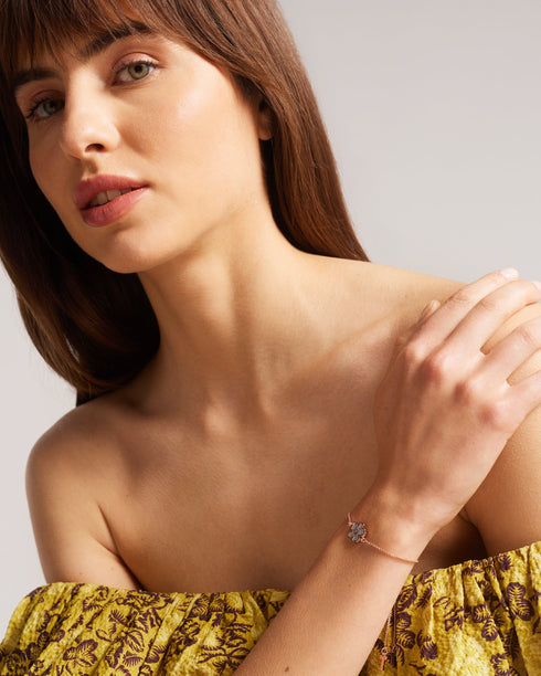 <P>40 Magnolia Lilliflora Small Bracelet</P>