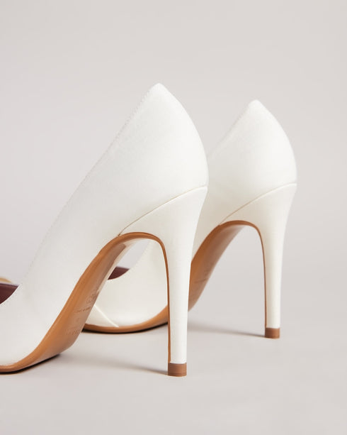 <P><Span Style="Text-Decoration: Underline;">Moire Satin Bow 100Mm Court Shoe</Span></P>
<Div Class="Finer-Details-Accordi...