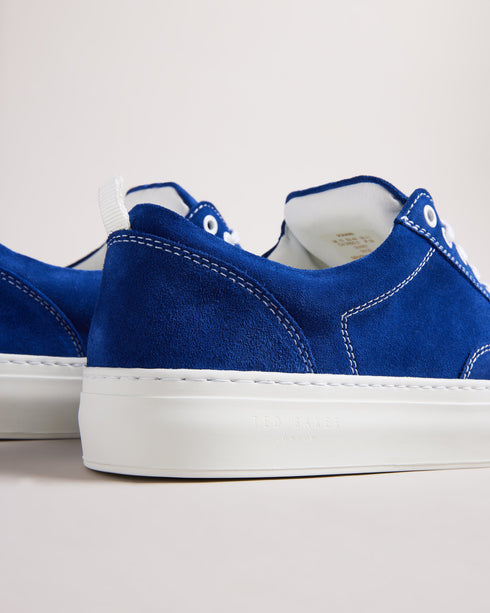 <P>Suede Snowboard Low Top Sneaker</P>