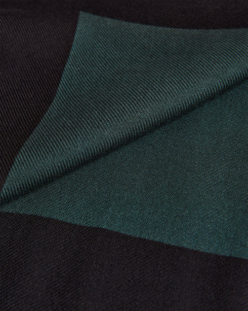 <P>Light Weight 120X120Cm Silk/Wool Mix Scarf</P>