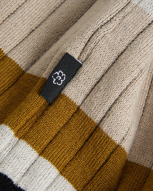 CONFER-Knitwear-Polo shirts are a staple of every man's wardrobe, and CONFER is no exception. Made from a cotton blend and featuring a button placket, it's ideal for wearing with jeans, chinos or tailored trousers while out and about. Finished with a wide stripe print and ribbed knit, it'll fast become a favourite in any style-conscious man's wardrobe. Polo shirt Short sleeved Ribbed knit Cotton blend Wide stripe print Classic collar Button placket George is 6'2" / 1.88m and wears Natural in a Ted size 3- T