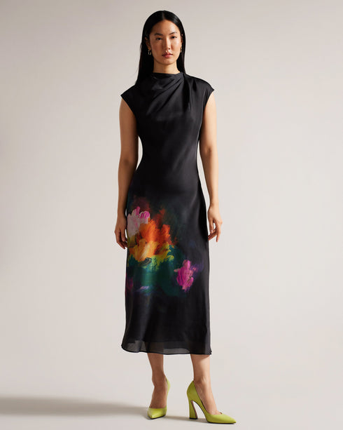 TEYMA-Shoes-Put your best put forward in TEYMA. Featuring a modern chunky heel and flattering pointed toe, these heels stand out in a crowd. Simple, yet unexpected.By purchasing this product, you are supporting responsible leather manufacturing through the Leather Working Group. Court shoes Geometric heel Closed pointed toe Leather Slip on Heel height: 10.5cm- Ted Baker Romania