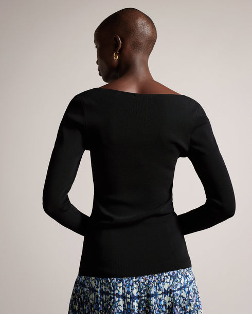 CILESTE-Knitwear-Keep it casual and comfortable with CILESTE. Sling this top on with your favourite jeans and get ready to step out in style.The fabric of this product is made with 80% recycled viscose. Using recycled materials helps divert fabric waste from ending in landfills and reduces our dependence on virgin materials. Knitted top Slim fit Deep v-neck Long sleeved Stretch fabric Awuoi is 5'10.5" / 1.79m and wears Black in a Ted size 1- Ted Baker Romania