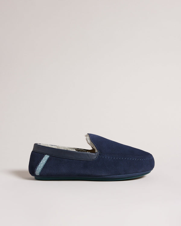 <P>Moccasin Slipper</P>