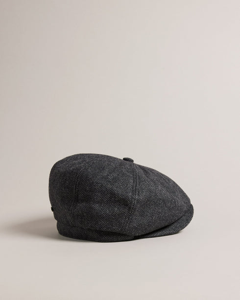OLLIII-Hats-Indulge in the simplicity of a classic hat that's sure to become your go-to. In a timeless baker boy style, OLLIII provides a suave finishing touch to your everyday style. Baker boy hat Wool blend Chevron texture Ted Baker branded- Ted Baker Romania
