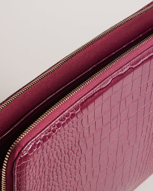 STELIAA-Gifts-The STELIAA laptop case is the perfect accessory to complement your style. The imitation croc texture and zip fastening make it easy grab your laptop on the go, while the soft interior lining protects your device from scratches. Laptop case Faux leather Imitation croc texture Zip fastening Fits 13 inch laptop Internal pocket Dimensions: 2.5cm x 25cm x 35cm- Ted Baker Romania