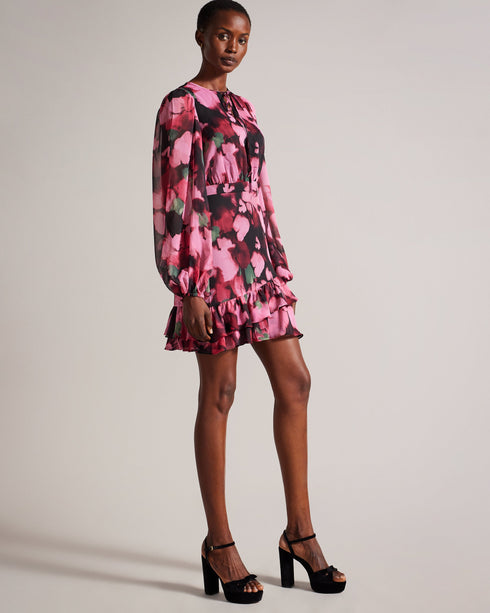 KAYVI-Sandals-Crafted with a luxurious velvet finish, the KAYVI heels are a true indulgence for your feet. A platform sole and block heel give these shoes an instant lift without compromising on comfort. Platform sandals Velvet finish Block heel Open toe Bow embellishment Slingback heel Buckle fastening Heel height: 10cm- Ted Baker Romania