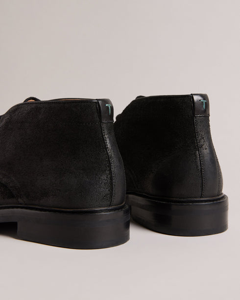 ANDDREW-Boots-Striking the perfect balance between classic and contemporary, ANDDREW will quickly become your new go-to. Whether you're navigating city streets or strolling through the countryside, these boots will carry you with ease. Chukka boots Polished suede leather Lace fastening Almond toe Rubber sole- Ted Baker Romania