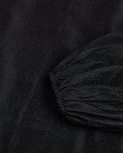 AUBREEI-Tops-Level up your wardrobe with AUBREEI. Made from organza with an oversized fit, this top strikes the perfect balance between elegance and comfort, making it an ideal choice for anything from a brunch date to a family party. Oversized organza top Frilled shoulder details 3/4 blouson sleeves Ribbed knit stand collar Lined body Button fastening Keyhole cut-out on back- Ted Baker Romania