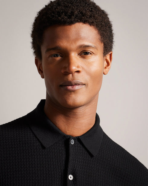 OIDAR-Knitwear-Crafted from a luxurious wool blend, this shirt is as stylish as it is cosy. Whether you're attending a business meeting or enjoying a night out, OIDAR will leave a lasting impression. Button up shirt Wool blend Long sleeved Revere collar Textured knit O'Shea is 6'2.5" / 1.89m and wears Black in a Ted size 3- Ted Baker Romania