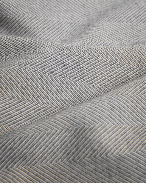 VERANE-Trousers-From conquering the boardroom or hitting the latest hotspot, the VERANE trousers are as versatile as they are suave. Crafted with a herringbone texture and just the right amount of stretch, they'll have you looking sharp and feeling comfortable. Smart trousers Herringbone texture Light stretch Regular fit Belt loops Pockets O'Shea is 6'2.5" / 1.89m and wears Light Grey in 32 R- Ted Baker Romania