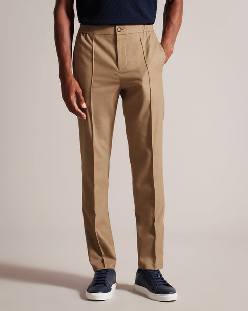 GIGGS-Trousers-Dress GIGGS up or down with ease. With a convenient zip and button fastening, these trousers are both versatile and stylish. The added drawcord in the waistband ensures a comfortable and adjustable fit. Trousers Slim fit Zip and button fastening Pockets Drawcord in waistband Branded tabs- Ted Baker Romania