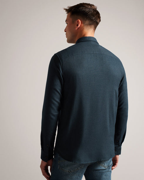 NARNI-Shirts-Crafted from lightweight twill, the NARNI shirt is ideal for chilly days. With long sleeves and a classic collar, you'll exude timeless charm, and the button fastening adds that touch of practicality to your everyday rotation. Flannel shirt Lightweight twill Long sleeves Classic collar Button fastening- Ted Baker Romania