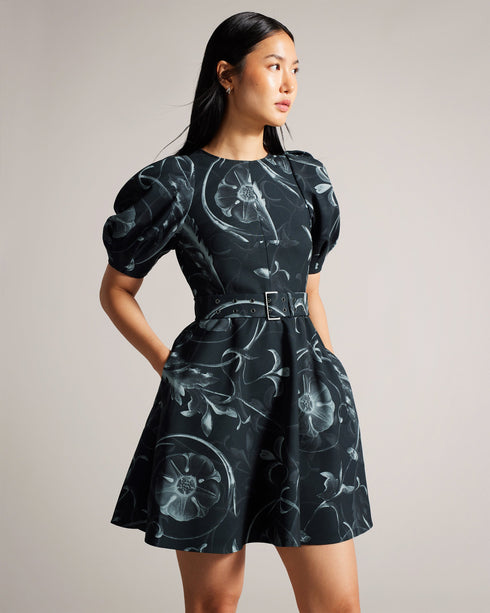 SAARAIH-Dresses-Classic with a modern twist, SAARAIH is equally fun and chic. Short puff sleeves and an elegant floral print make this dress an ideal choice for special occasions. Mini dress Fit and flare Short puff sleeves Crew neck Floral print Belted waist Exposed zip fastening- Ted Baker Romania