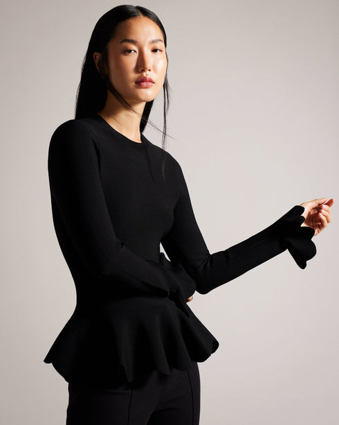 LILLYYY-Knitwear-A modern take on a classic silhouette, our LILLYYY top is the perfect pairing for any occasion. With long sleeves and scalloped trim, it’s easy to see why this one is a must-have. Peplum top Long sleeves with flared cuff Scalloped trim Crew neck Slim fit- Ted Baker Romania