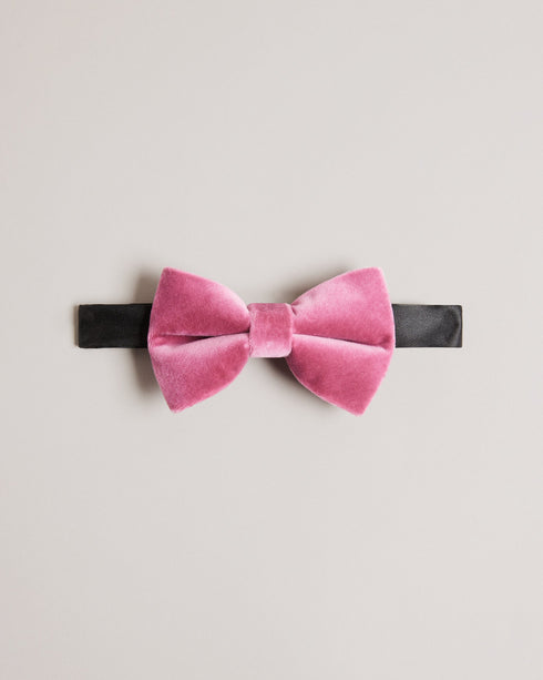NIICO-Ties-Make a dapper statement with NIICO. Crafted from a luxurious velvet and silk blend, this pre-tied bow tie is both soft to the touch and easy to wear. Bow tie Velvet Silk blend Pre-tied Adjustable size- Ted Baker Romania
