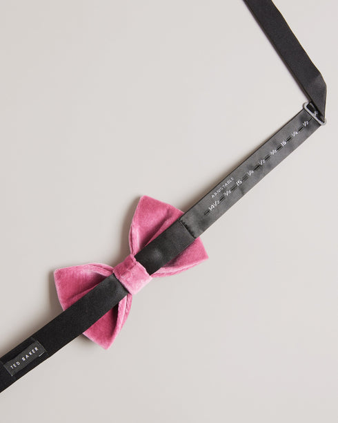 NIICO-Ties-Make a dapper statement with NIICO. Crafted from a luxurious velvet and silk blend, this pre-tied bow tie is both soft to the touch and easy to wear. Bow tie Velvet Silk blend Pre-tied Adjustable size- Ted Baker Romania