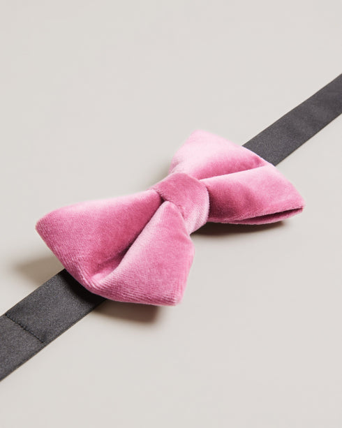 NIICO-Ties-Make a dapper statement with NIICO. Crafted from a luxurious velvet and silk blend, this pre-tied bow tie is both soft to the touch and easy to wear. Bow tie Velvet Silk blend Pre-tied Adjustable size- Ted Baker Romania