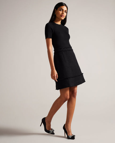 ORLILAS-Shoes-Make a lasting impression with the ORLILAS heels. A crystal embellished bow elevates this pair with an irresistible sparkle. Court heels Crystal embellished bow Pointed toe Padded insole Curved side Slip on Gold heel band with logo engraved ring Heel height: 10.3cm- Ted Baker Romania