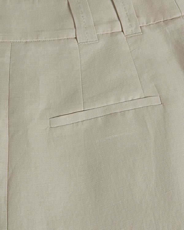 AVINIA-Trousers-Make a statement with AVINIA. These extra wide leg culottes are the definition of power dressing. Ted Baker womenswear collection Palazzo culottes Zip and hook fastening Belt loops Extra wide leg Linen blend Our model is 5'10.5" / 1.79m and wears a Ted size 1- Ted Baker Romania