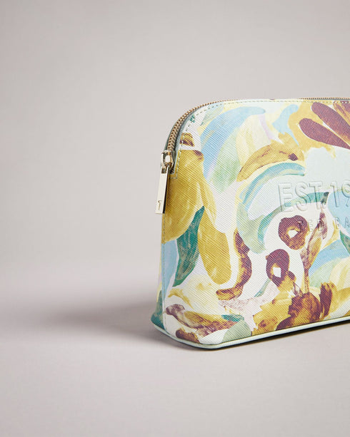 BRETCON-Gifts-a- Ted Baker Romania