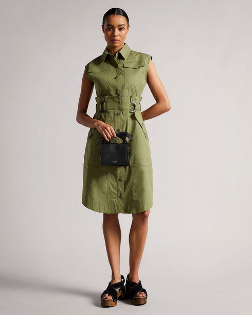 NIYAH-Bags-Small in size and big on style, NIYAH is the ideal bag for jazzing up your look. With two ways to carry and a large bow to top it off, you can carry your essentials with confidence. Crossbody bag Mini size Bow detail Adjustable shoulder strap 100% Bovine leather Dimensions: 9cm x 13cm x 17cm- Ted Baker Romania